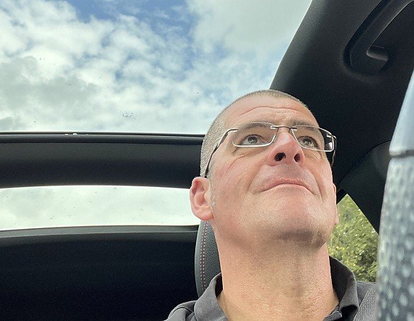 Foto Am 10.09.2024 fand in Lamspringe die Begutachtung eines Einfamilienhauses statt. Hintergrund des Termins war die geplante Übertragung der Immobilie innerhalb der Familie. Um sicherzustellen, dass bei der Übergabe niemand bevorzugt oder benachteiligt wird, soll ein unabhängiges Gutachten erstellt werden. Das Haus sowie