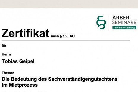 Foto Kontinuierliche Qualifikation an der Schnittstelle von Technik und Recht: Am 20. Oktober 2026 nahm Tobias Geipel an der Fachfortbildung �Die Bedeutung des Sachverst�ndigengutachtens im Mietprozess� (ARBER-Seminare) teil, geleitet von Joachim Seus (Vorsitzender Richter am Landgericht). Im Fokus standen aktuelle Anforderungen an Beweisbeschl�sse, Tatsachenfeststellungen und die gerichtliche Verwertbarkeit.